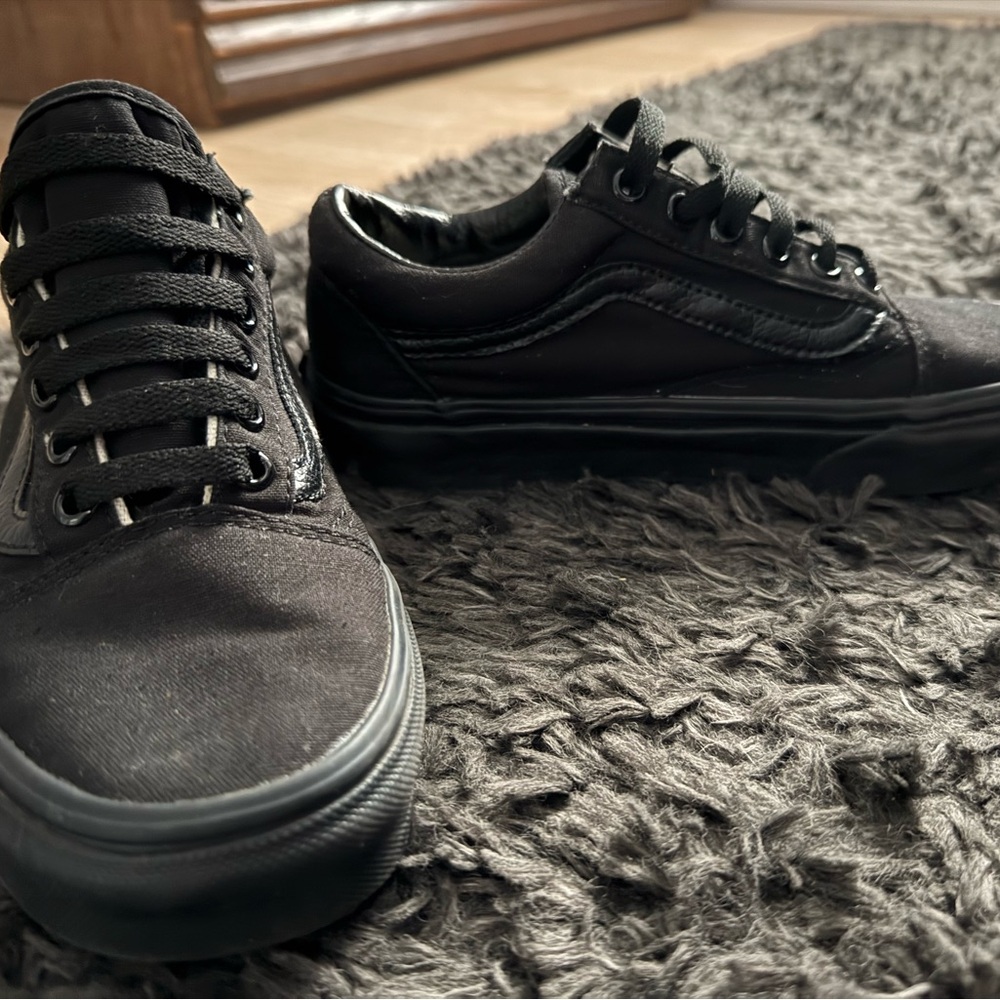 Vans Women's Black Athletic Shoes